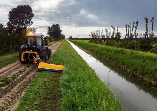 Trattrici agricole - trazione a 4 ruote SAME Dorado 100.4 