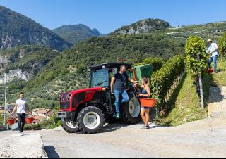 Trattrici agricole - trazione a 4 ruote Valtra F95S