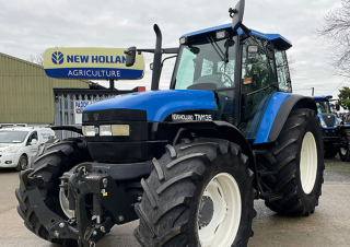 Trattrici agricole - trazione a 4 ruote New Holland TM135