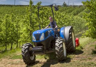 Trattrici agricole - trazione a 4 ruote New Holland T 4.95 LP