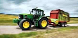 Trattrici agricole - trazione a 4 ruote John Deere 6830