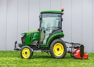 Veicoli Veicoli comunali multiuso diesel John Deere 2038 R