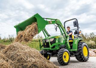 Veicoli Veicoli comunali multiuso diesel John Deere 3038 E