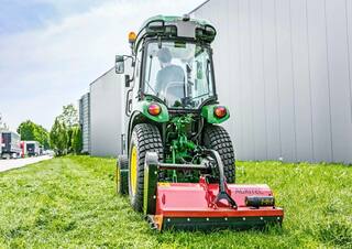 Veicoli Veicoli comunali multiuso diesel John Deere 3039 R
