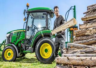 Veicoli Veicoli comunali multiuso diesel John Deere 3046 R