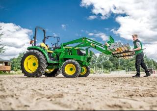 Veicoli Veicoli comunali multiuso diesel John Deere 4052 M