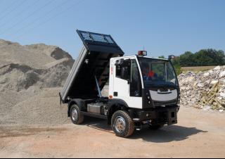 Veicoli Veicoli comunali multiuso diesel Aebi MT 740