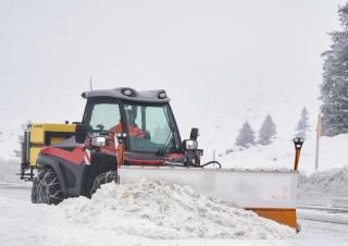 Veicoli Veicoli comunali multiuso diesel Aebi TT 206+