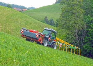 Veicoli Veicoli comunali multiuso diesel Aebi TT 206