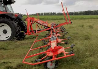 Voltafieni rotativi Kuhn GF 8700