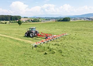 Voltafieni rotativi Pöttinger Hit HT 13120