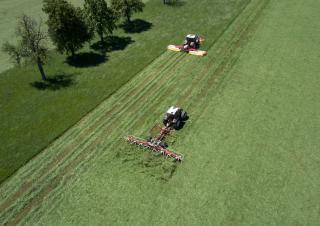 Voltafieni rotativi Pöttinger Hit HT 8680