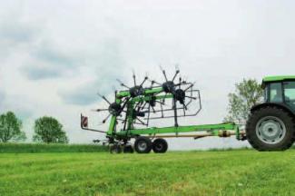 Voltafieni rotativi DEUTZ-FAHR CoM 8331
