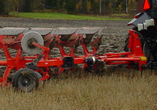 Aratri Kuhn Multi-Master 122 T 4