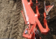 Aratri Kuhn Vari-Master 153 5 (4E+1)