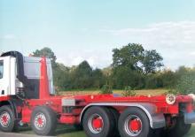 Autocarri con cassone ribaltabile roll off Hyva Lift Coalan 22-53 S