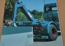 Autocarri con cassone ribaltabile roll off Multilift HL 3 N