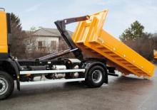 Autocarri con cassone ribaltabile roll off Palfinger T 15 A
