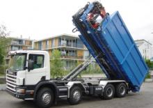 Autocarri con cassone ribaltabile roll off Palfinger T 24 A