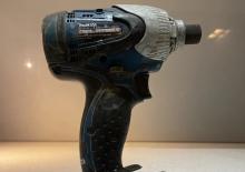Avvitatori ad inpulsi a batteria Makita BTD140