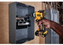 Avvitatori ad inpulsi a batteria DEWALT DCF809C1
