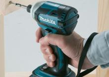 Avvitatori ad inpulsi a batteria Makita DTD148