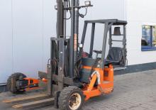 Carrelli elevatori diesel Moffett-Kooi M 4 T 25.4