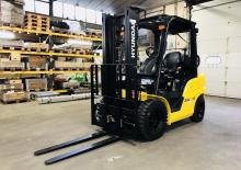 Carrelli elevatori frontali a gas Hyundai 25L-9A
