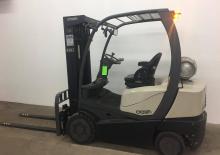 Carrelli elevatori frontali a gas Crown C-5 1000-50