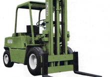 Carrelli elevatori frontali a gas Clark C 500-y-100
