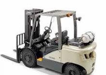 Carrelli elevatori frontali a gas Crown CG40S-7