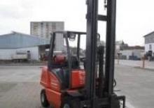 Carrelli elevatori frontali a gas Steinbock CL 30 H