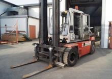 Carrelli elevatori frontali a gas Clark DPL 75
