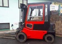 Carrelli elevatori frontali a gas Desta DV 25 CP