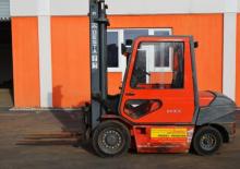 Carrelli elevatori frontali a gas Desta DV 30 CP