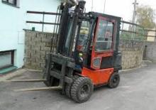 Carrelli elevatori frontali a gas Desta DV 35 CP