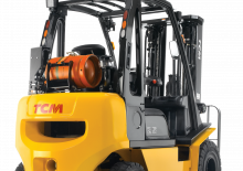 Carrelli elevatori frontali a gas TCM FGE 32-E1