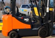 Carrelli elevatori frontali a gas Doosan GC30E-5