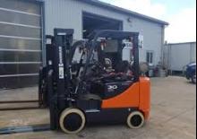 Carrelli elevatori frontali a gas Doosan GC30P-5