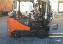 Carrelli elevatori frontali a gas Doosan GC33E-5