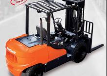 Carrelli elevatori frontali a gas Doosan GC45S-5