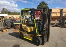 Carrelli elevatori frontali a gas Yale GLP20AK