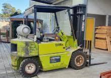 Carrelli elevatori frontali a gas Clark GPM 25 L