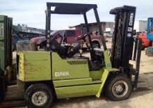 Carrelli elevatori frontali a gas Clark GPS 30 HP