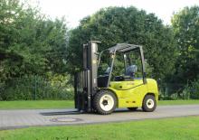 Carrelli elevatori frontali a gas Clark GTS30 L