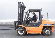Carrelli elevatori frontali a gas Samsung SF 70 L