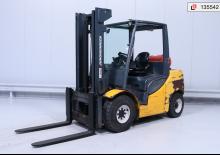 Carrelli elevatori frontali a gas Jungheinrich TFG 425 s