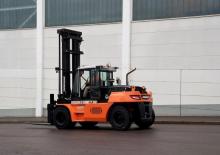 Carrelli elevatori frontali diesel Doosan D140S-9