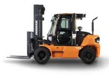 Carrelli elevatori frontali diesel Doosan D70S-9