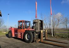 Carrelli elevatori frontali diesel Kalmar DCB 32-1200